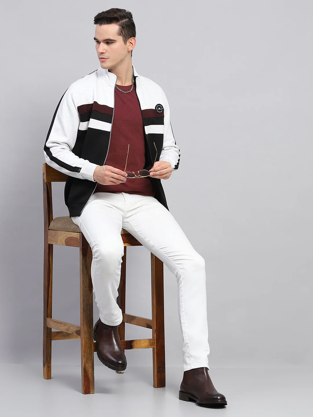 Men Black Solid Mock Neck Full Sleeve Sweatshirt - Image 2