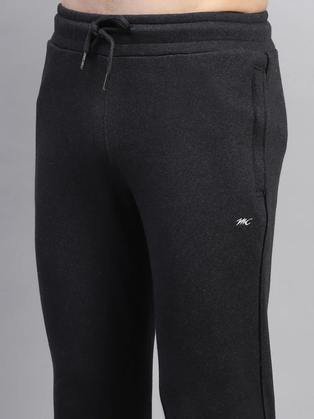 Men Black Solid Mock Neck Full Sleeve Winter Tracksuit - Image 8