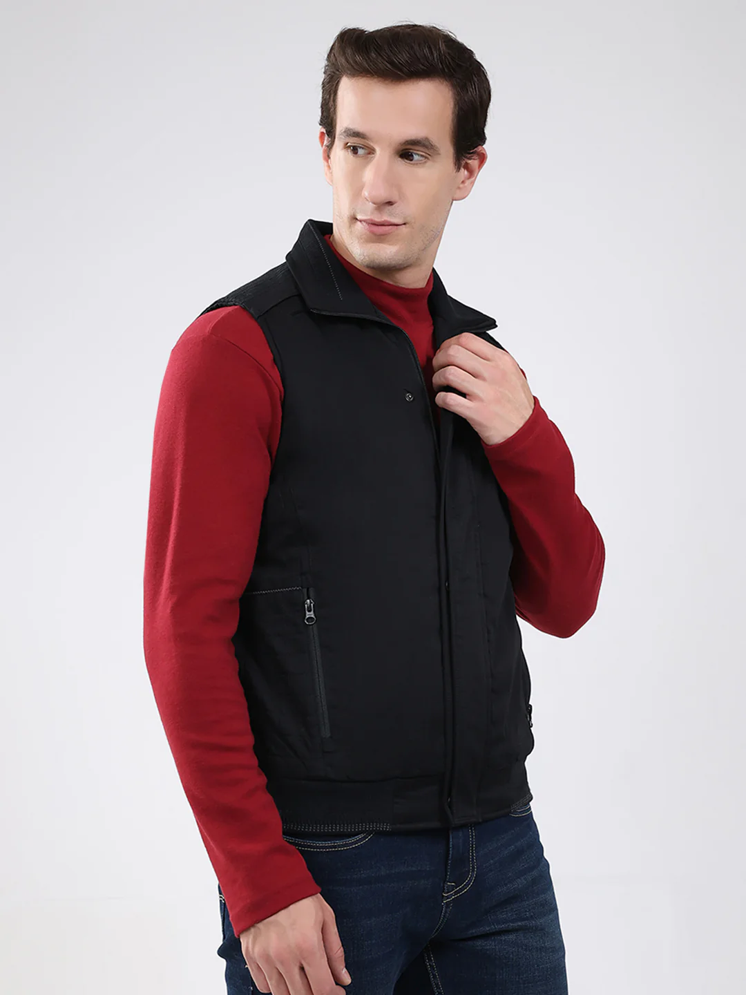 Men Black Solid Mock Neck Sleeveless Jacket - Image 4