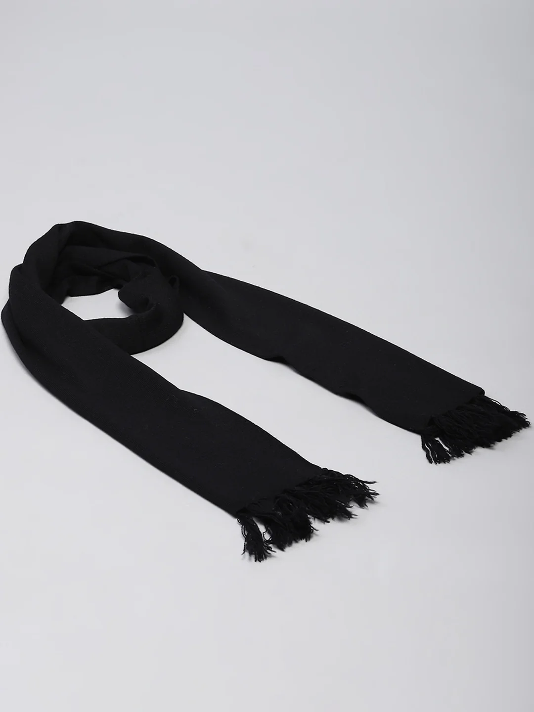 Men Black Solid Muffler - Image 7