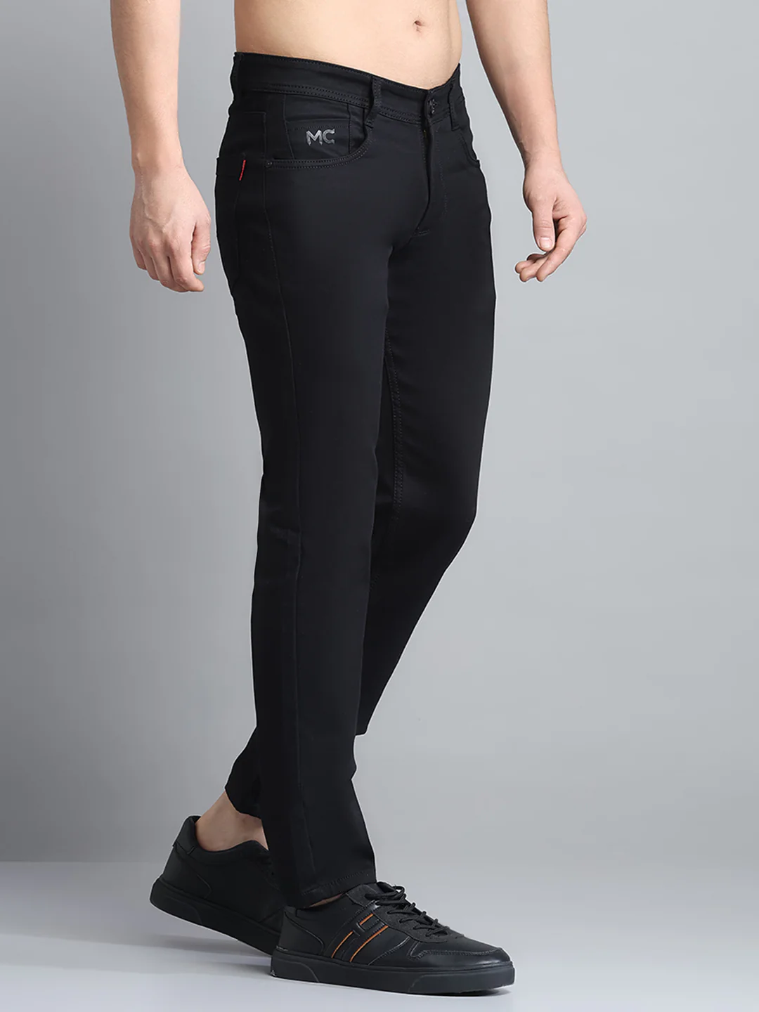 Men Black Solid Narrow Fit Denim - Image 4