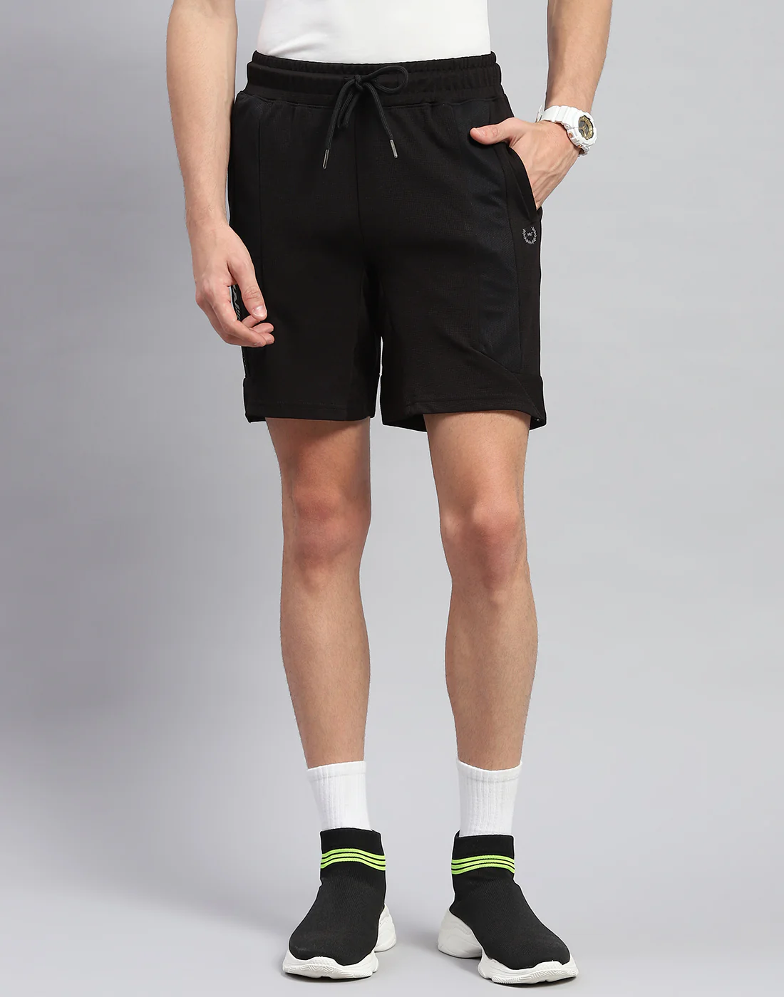 Men Black Solid Regular Fit Bermuda - Image 2