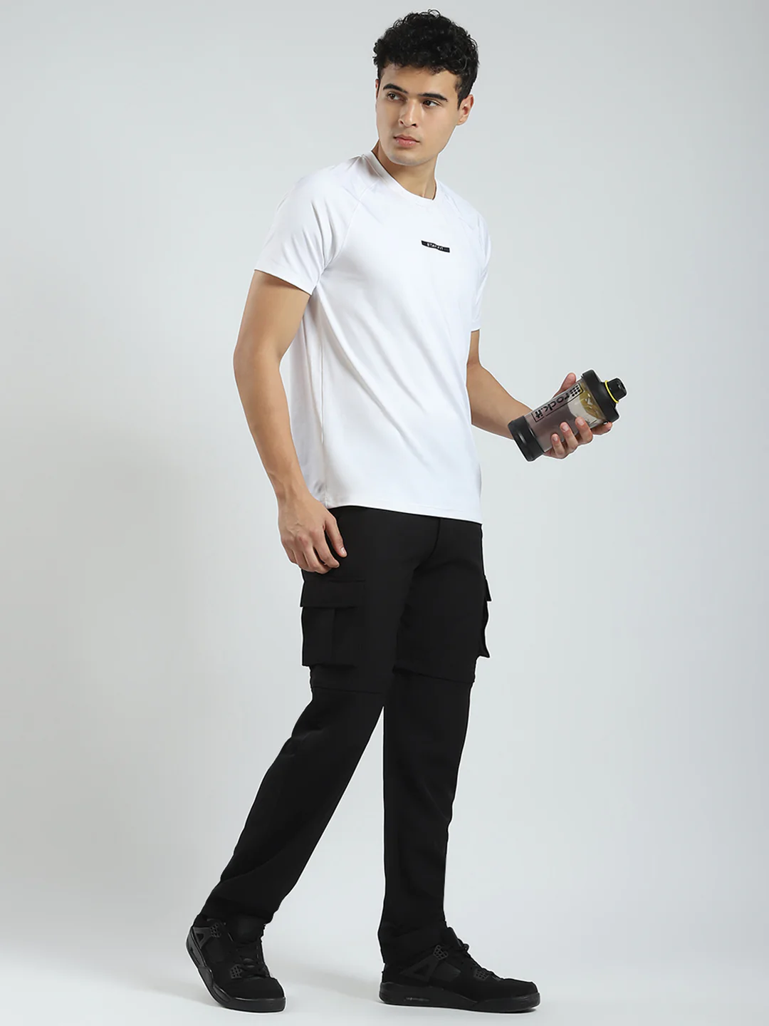 Rock.it Men Black Solid Regular Fit Cargo - Image 2