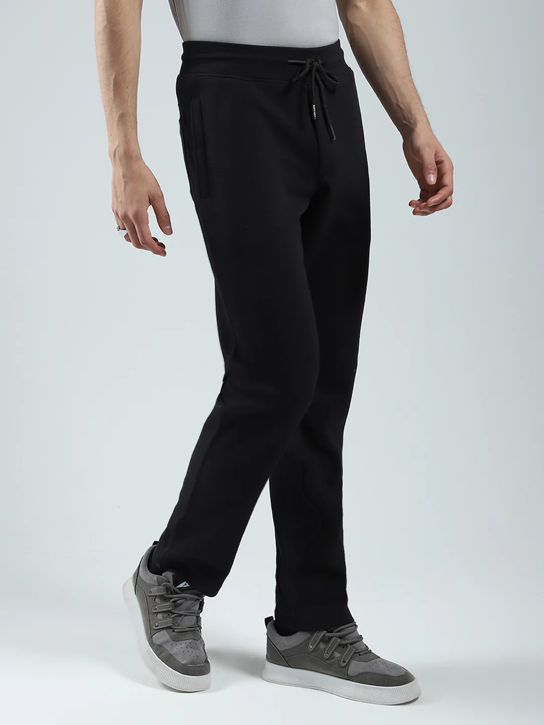 Men Black Solid Regular Fit Lower - Image 4
