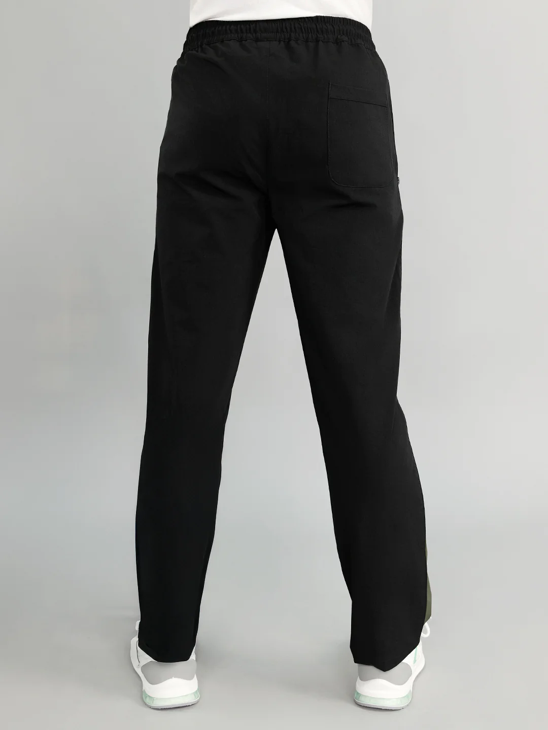 Men Black Solid Regular Fit Lower - Image 4