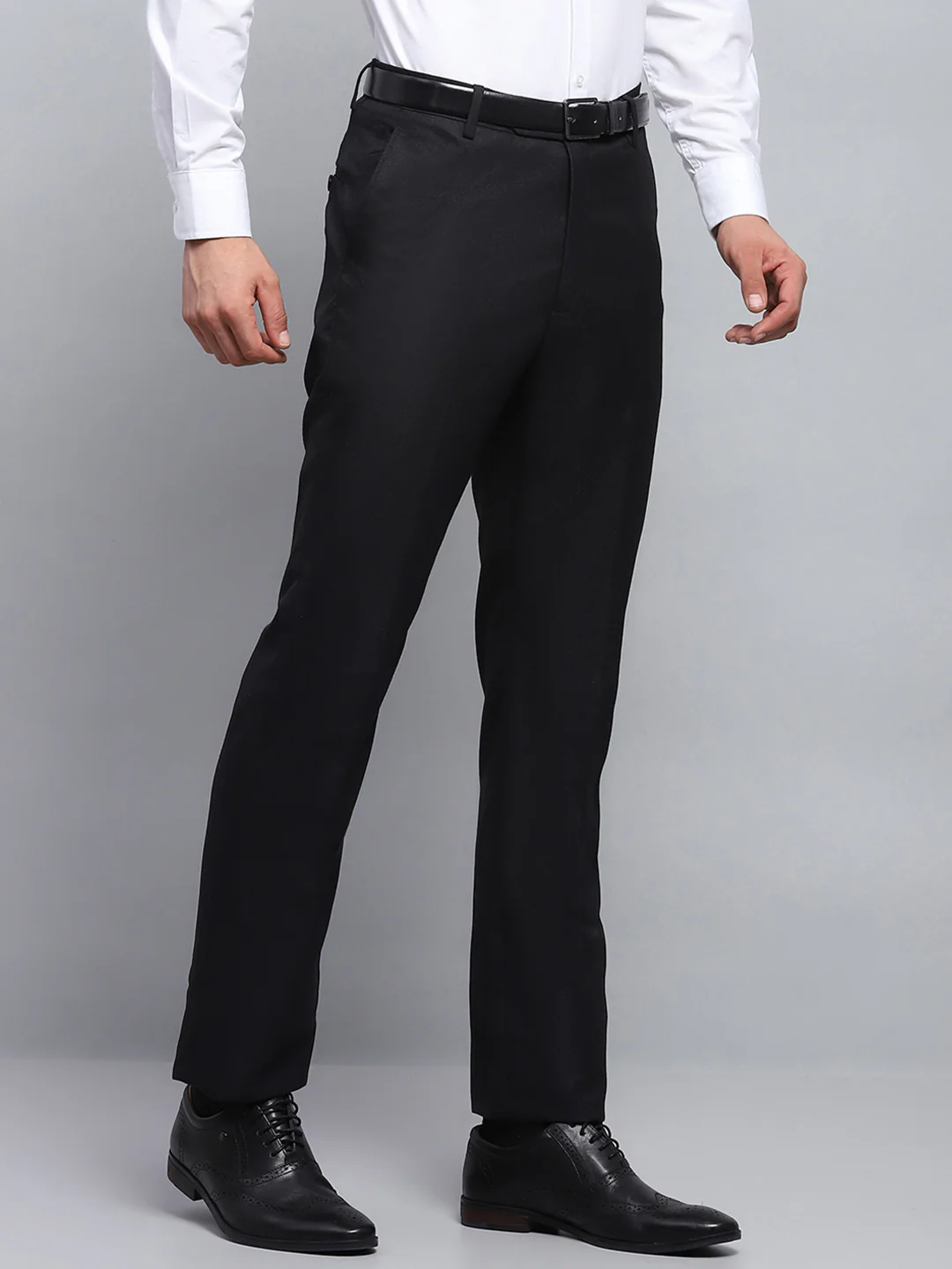 Men Black Solid Regular Fit Trouser - Image 4