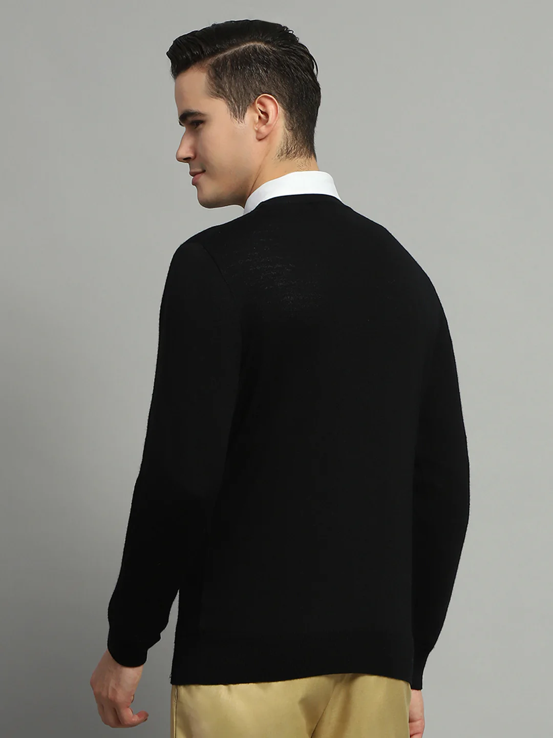 Luxuria Men Black Solid Round Neck Full Sleeve Pullover - Image 5