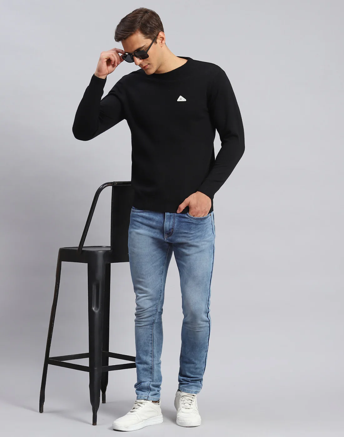 Men Black Solid Round Neck Full Sleeve Pullover - Image 2