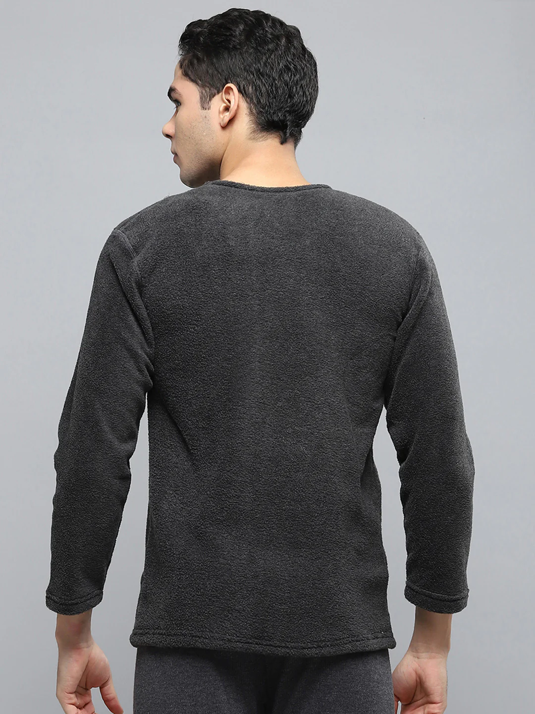 Men Black Solid Round Neck Full Sleeve Thermal Vest - Image 5