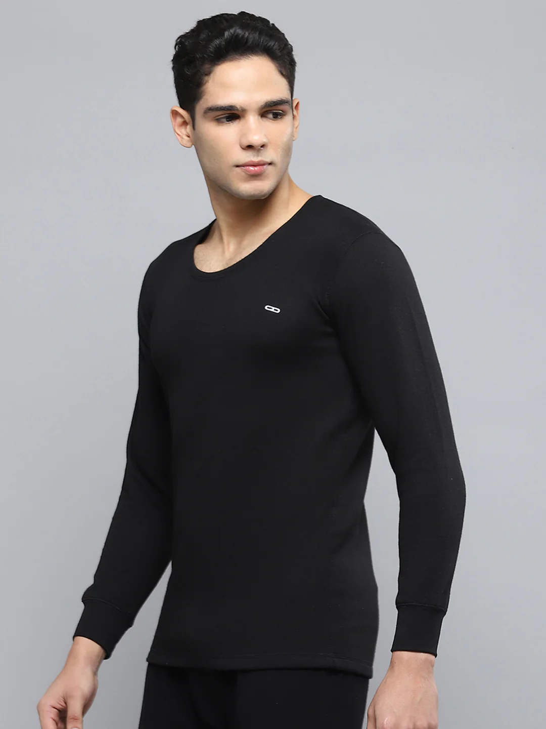 Men Black Solid Round Neck Full Sleeve Thermal Vest - Image 3