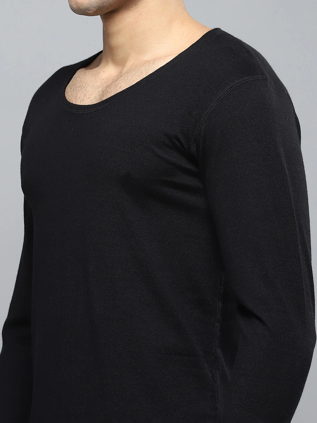 Men Black Solid Round Neck Full Sleeve Thermal Vest - Image 6