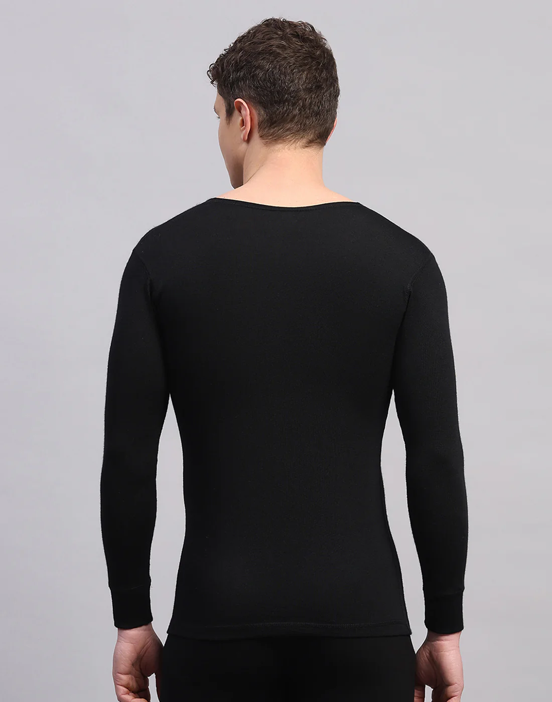 Men Black Solid Round Neck Full Sleeve Thermal Vest - Image 4