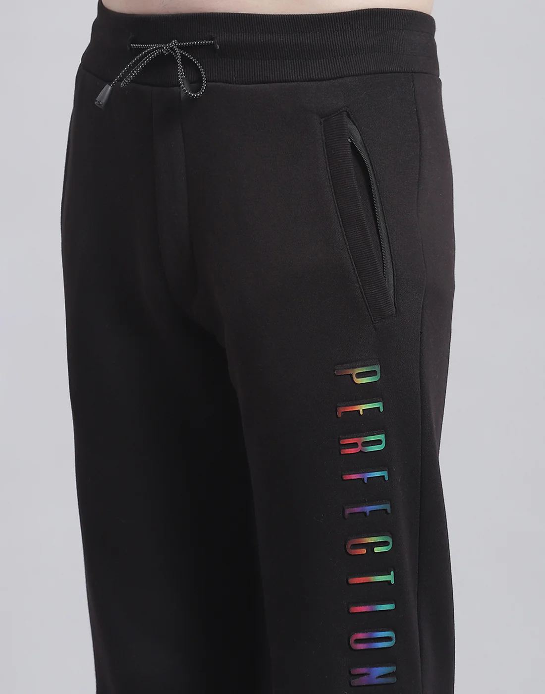 Men Black Solid Round Neck Full Sleeve Tracksuit - Image 8