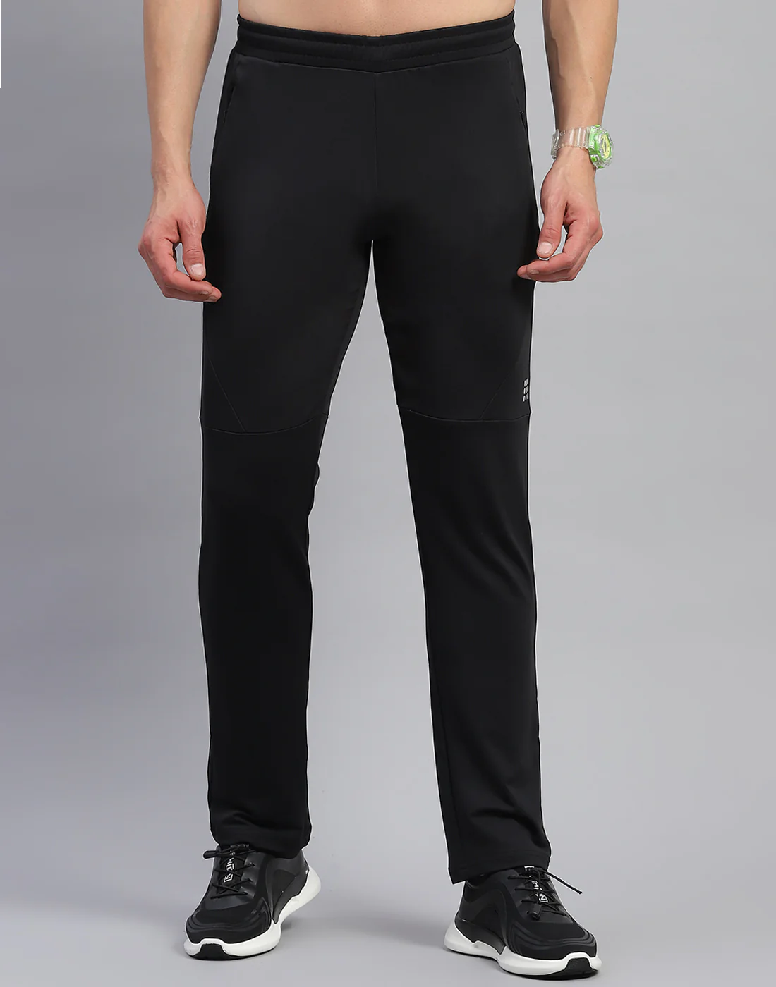 Rock.it Men Black Solid Round Neck Full Sleeve Tracksuit - Image 7