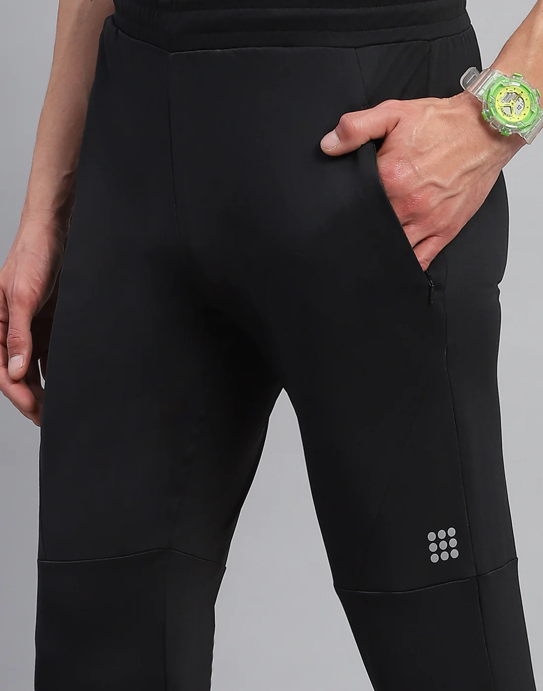 Rock.it Men Black Solid Round Neck Full Sleeve Tracksuit - Image 8