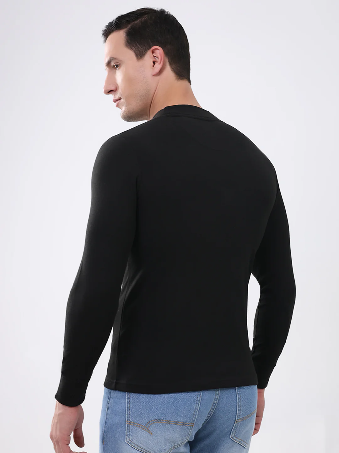 Men Black Solid Round Neck Full Sleeve Winter T-Shirt - Image 5