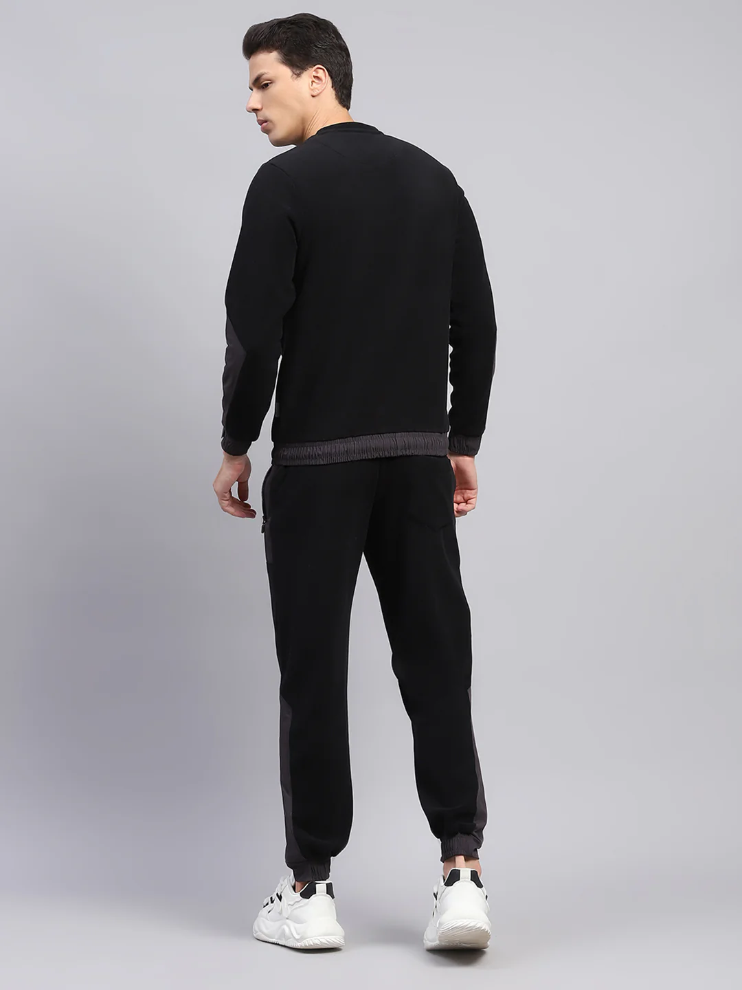 Rock.it Men Black Solid Round Neck Full Sleeve Winter Tracksuit - Image 5