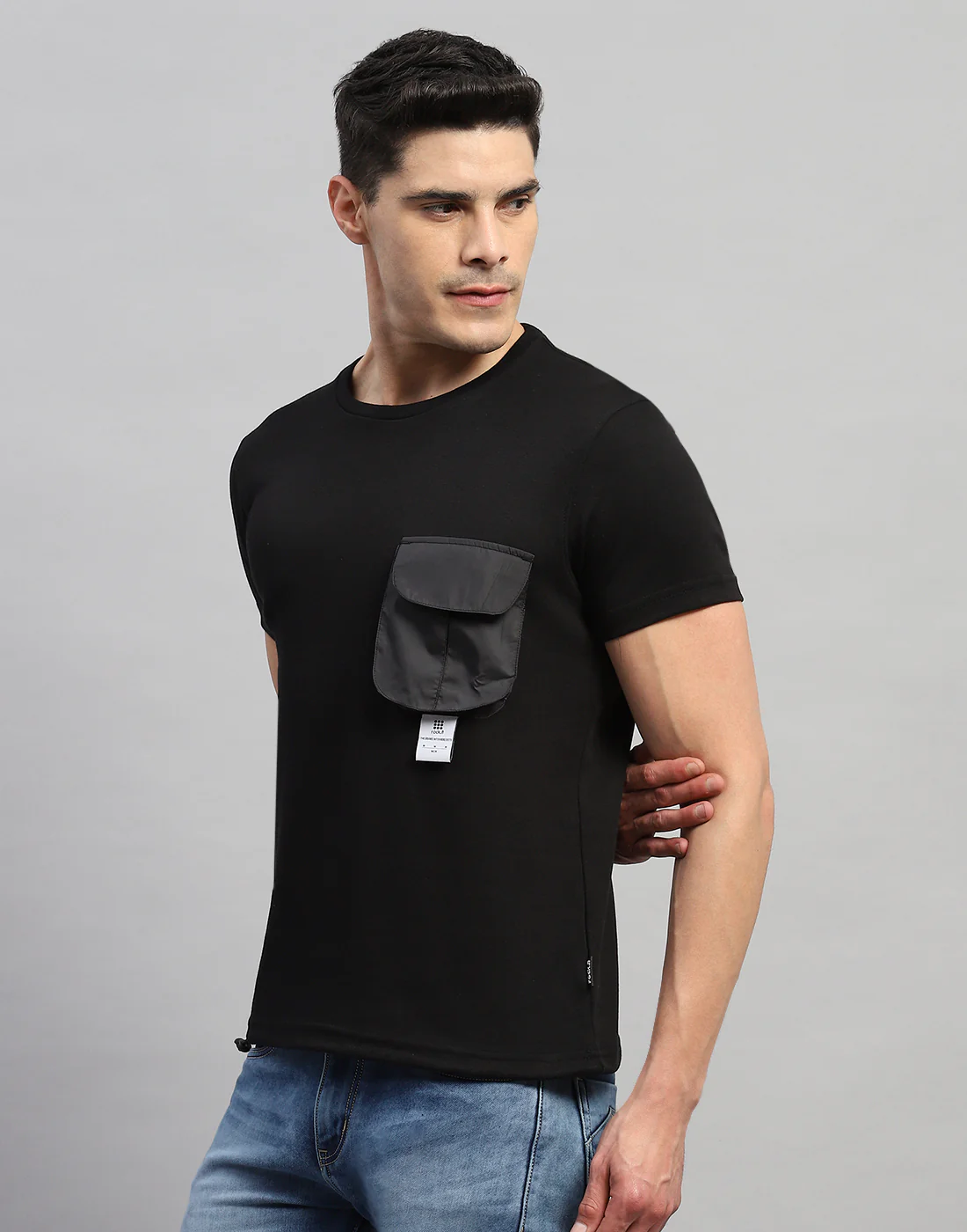 Rock.it Men Black Solid Round Neck Half Sleeve T-Shirt - Image 3
