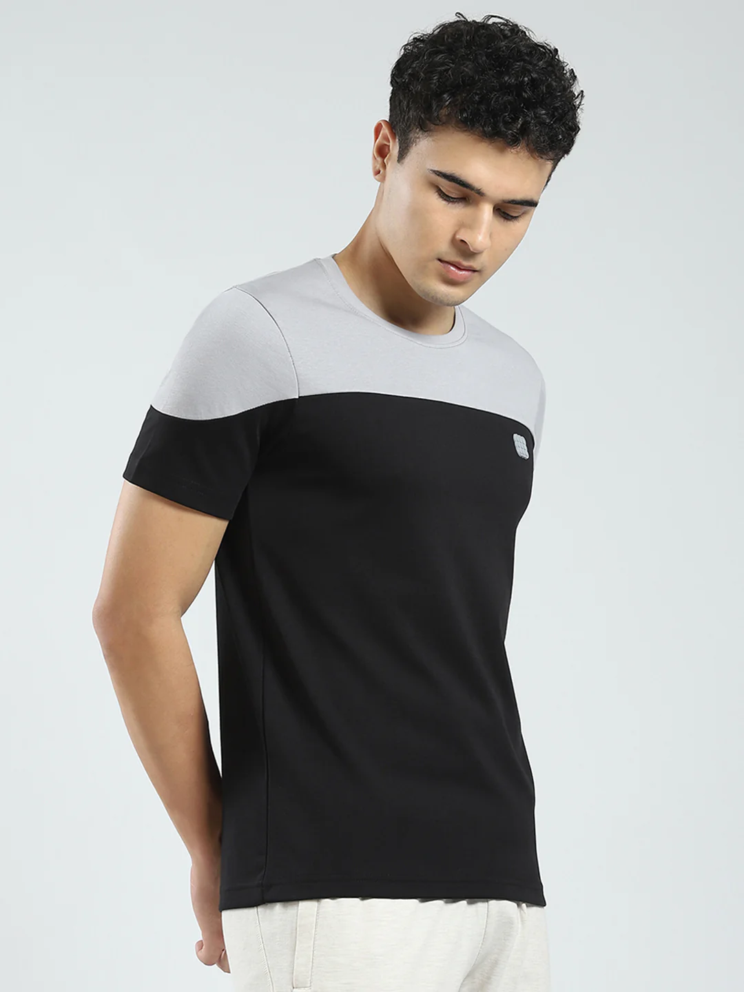 Rock.it Men Black Solid Round Neck Half Sleeve T-Shirt - Image 4