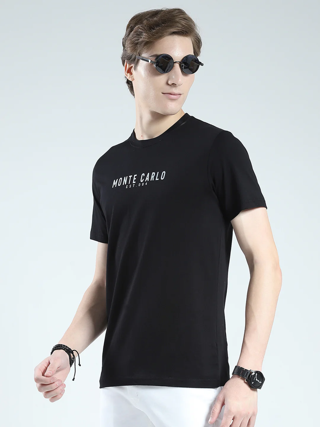 Men Black Solid Round Neck Half Sleeve T-Shirt - Image 3