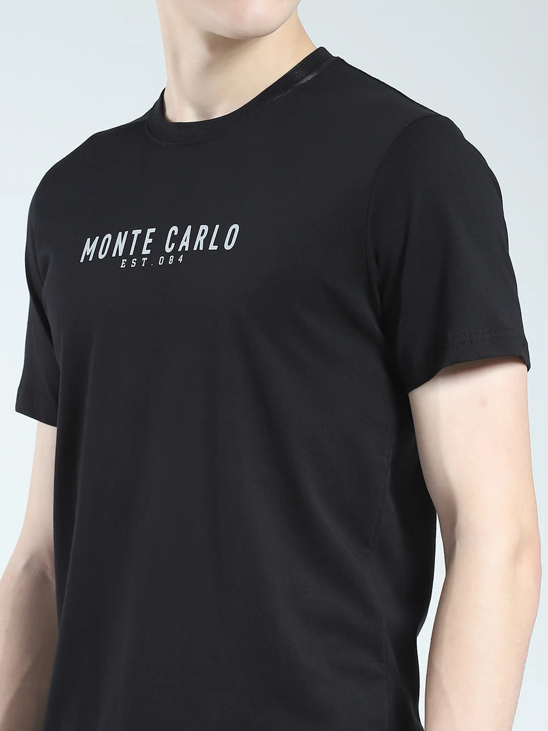 Men Black Solid Round Neck Half Sleeve T-Shirt - Image 7