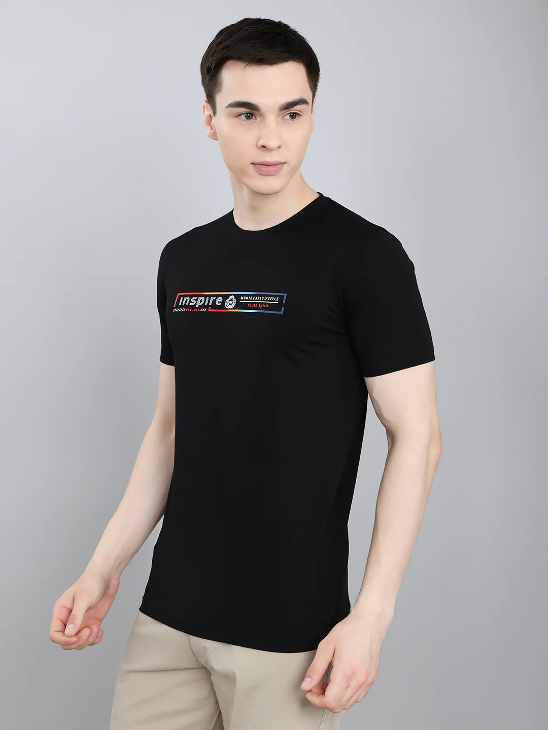 Men Black Solid Round Neck Half Sleeve T-Shirt - Image 2