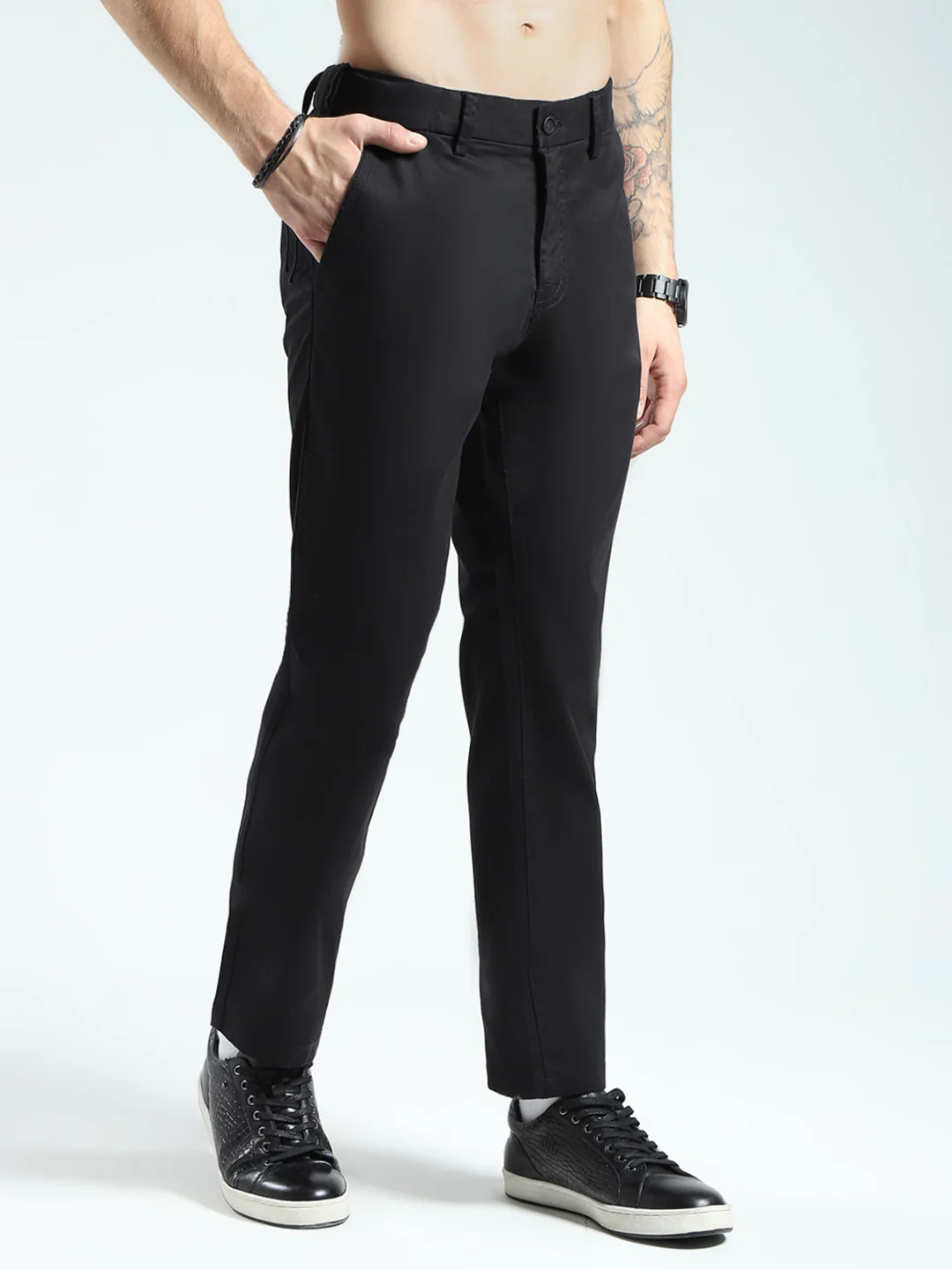 Men Black Solid Slim Fit Trouser - Image 4