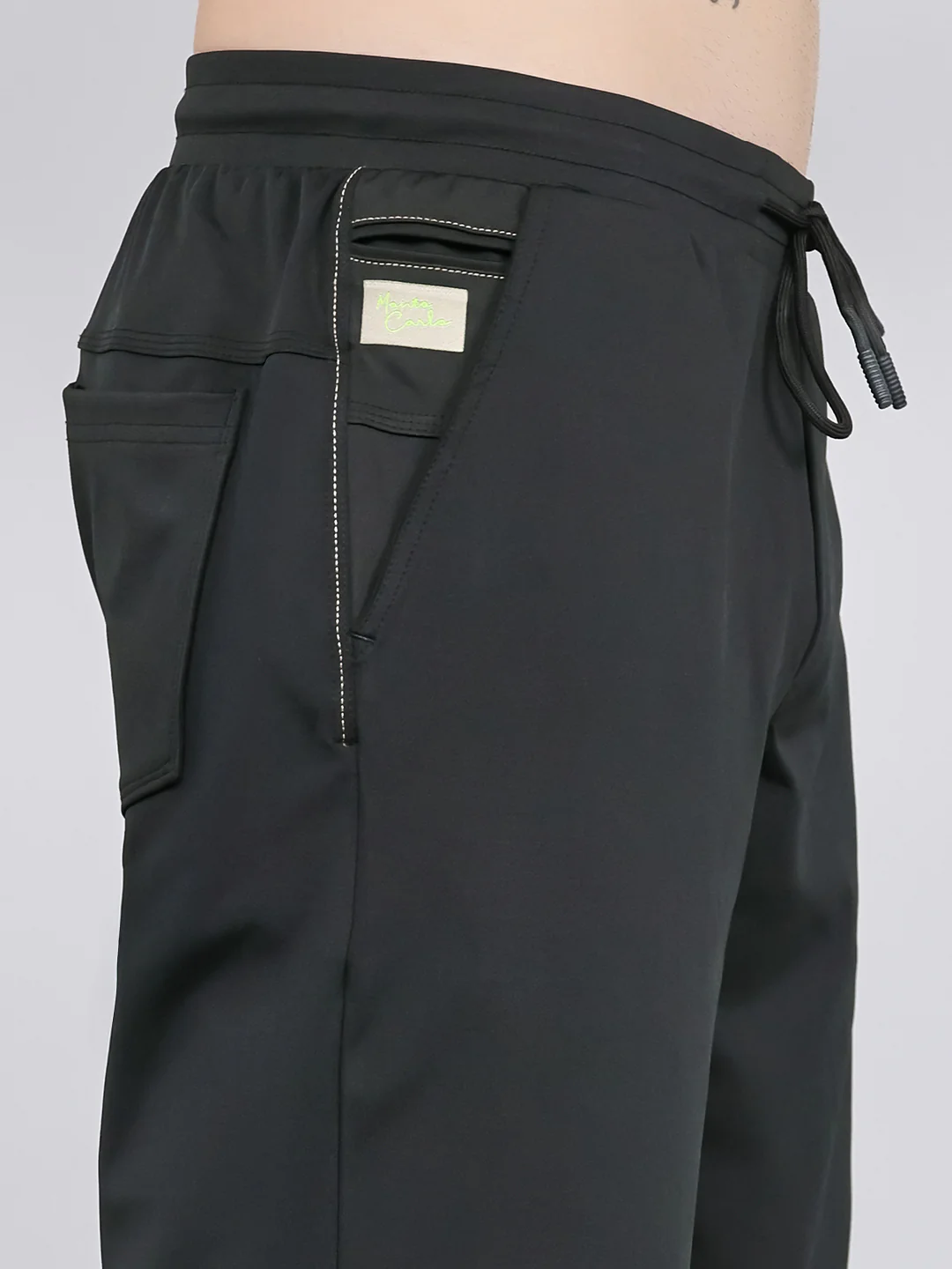 Men Black Solid Smart Fit Bermuda - Image 6
