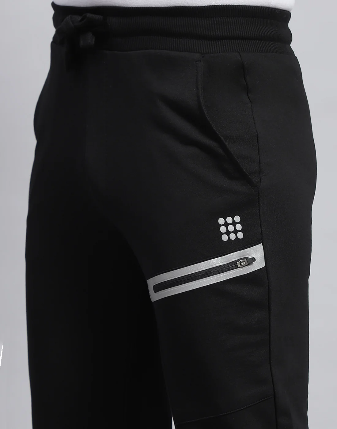 Rock.it Men Black Solid Smart Fit Jogger - Image 6