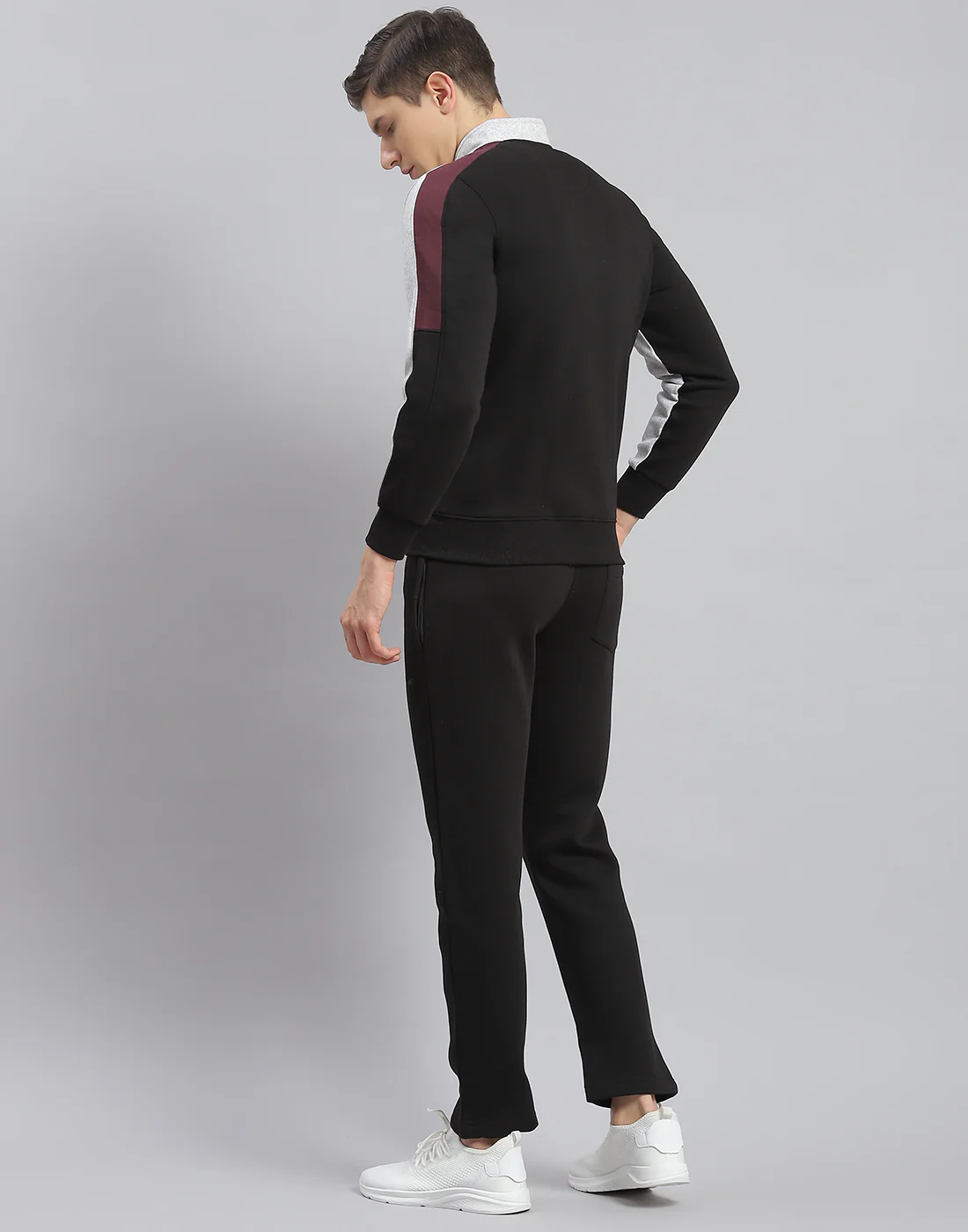 Men Black Solid Stand Collar Full Sleeve Tracksuit - Image 5