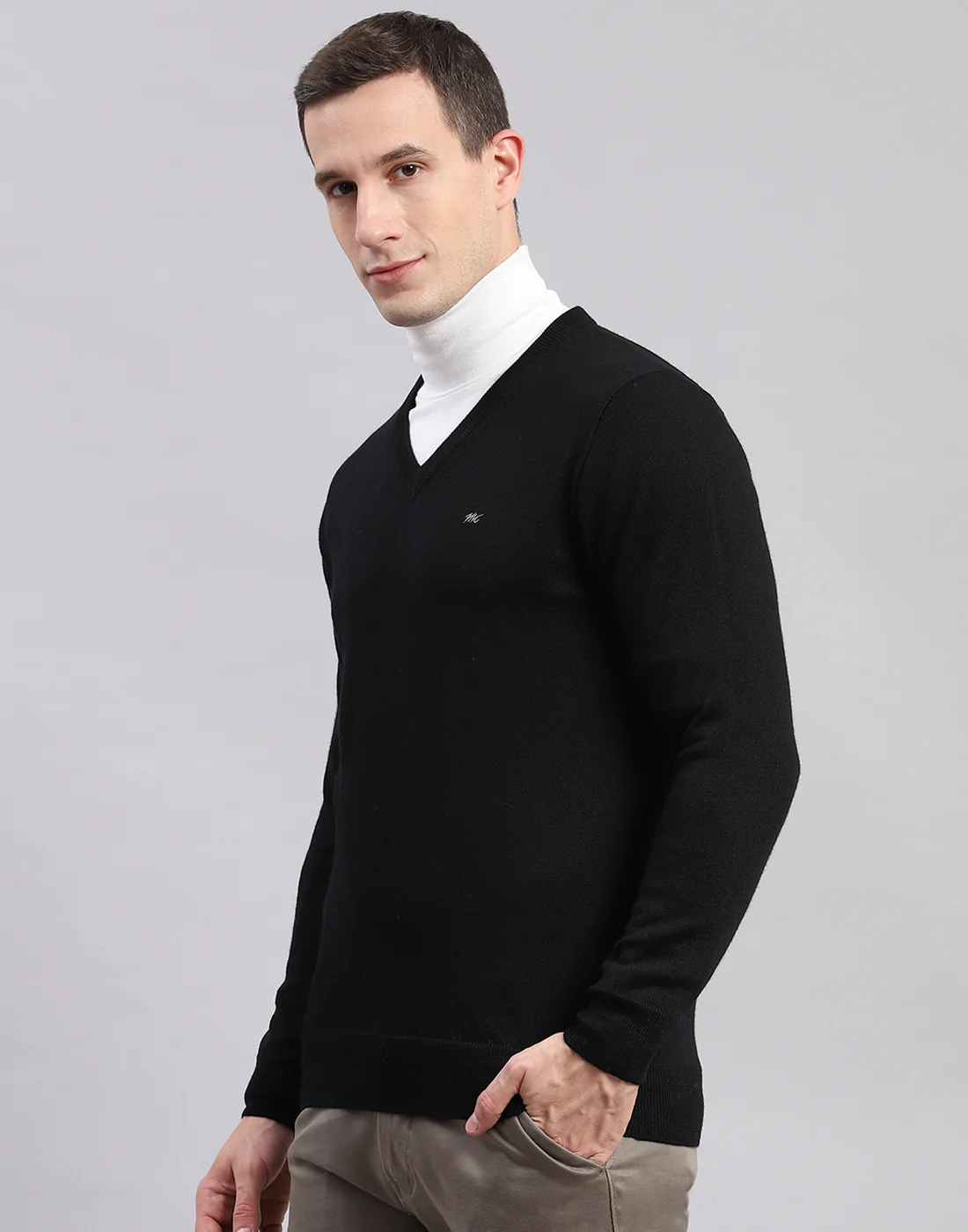 Men Black Solid V Neck Full Sleeve Pullover - Image 2