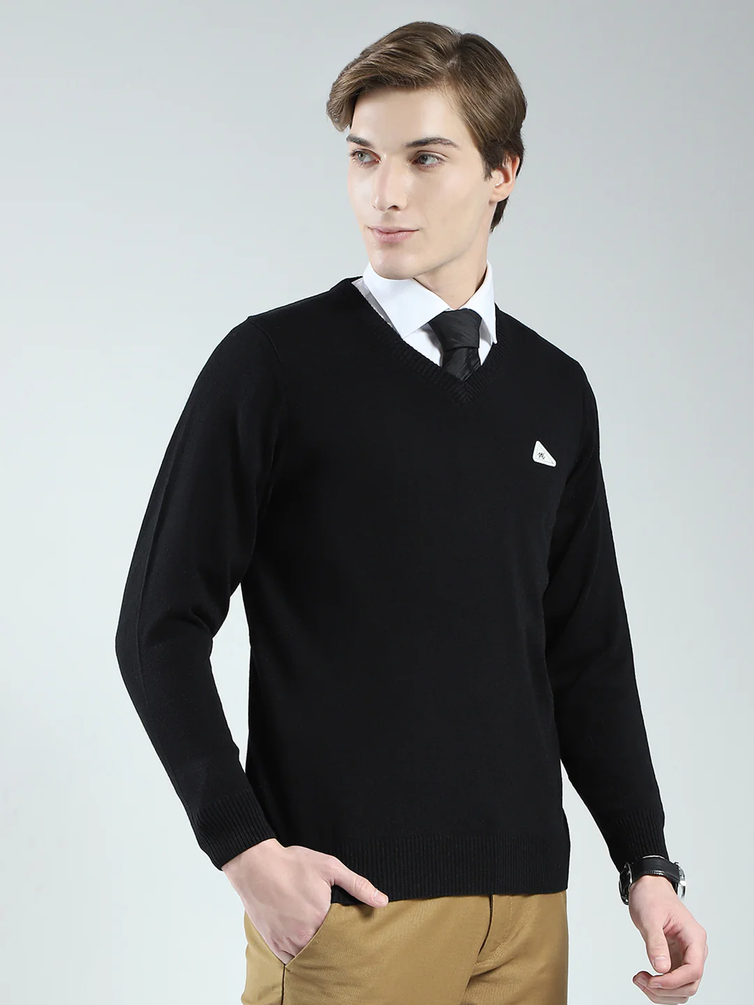 Men Black Solid V Neck Full Sleeve Pullover - Image 4