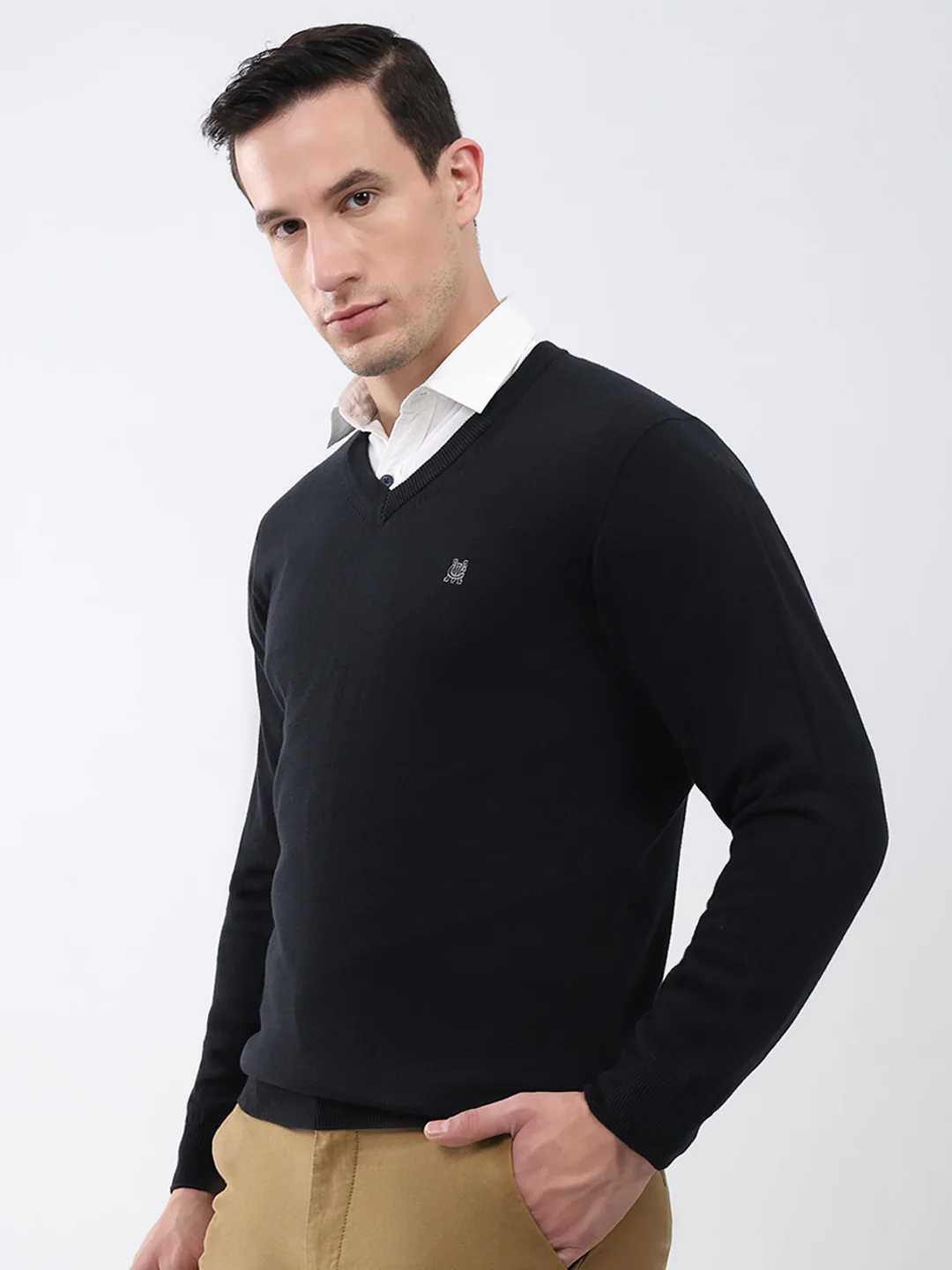 Men Black Solid V Neck Full Sleeve Pullover - Image 3