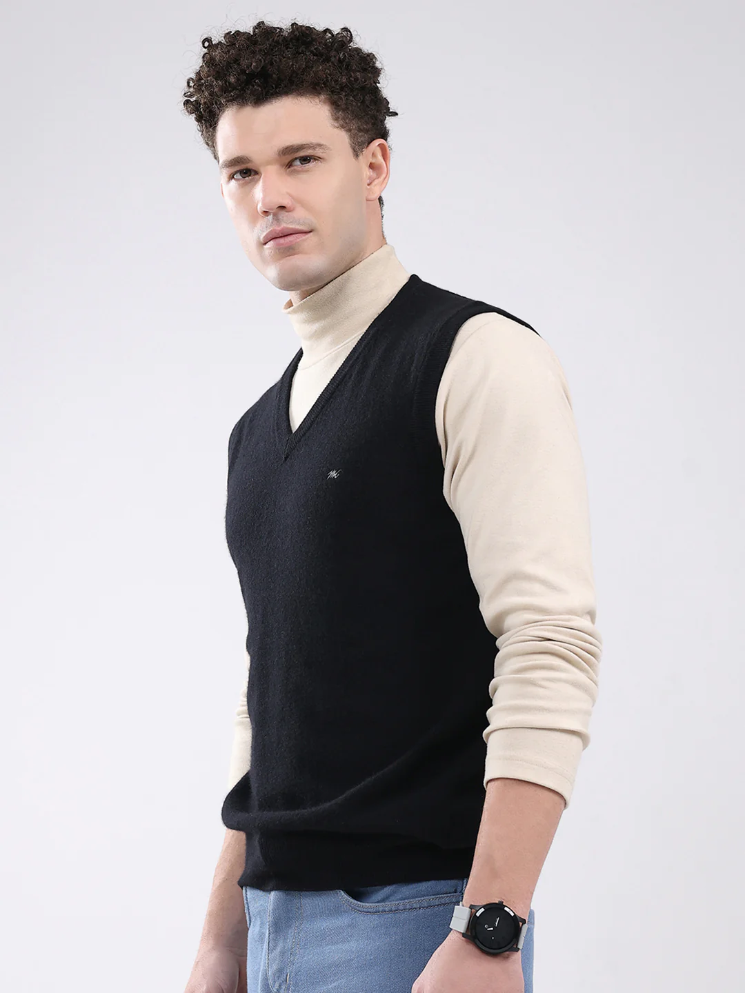 Men Black Solid V Neck Sleeveless Sweater - Image 3