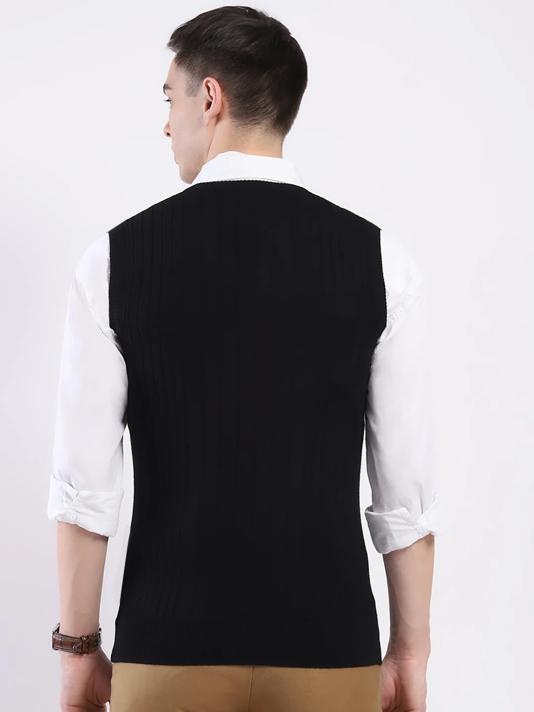 Men Black Solid V Neck Sleeveless Sweater - Image 5