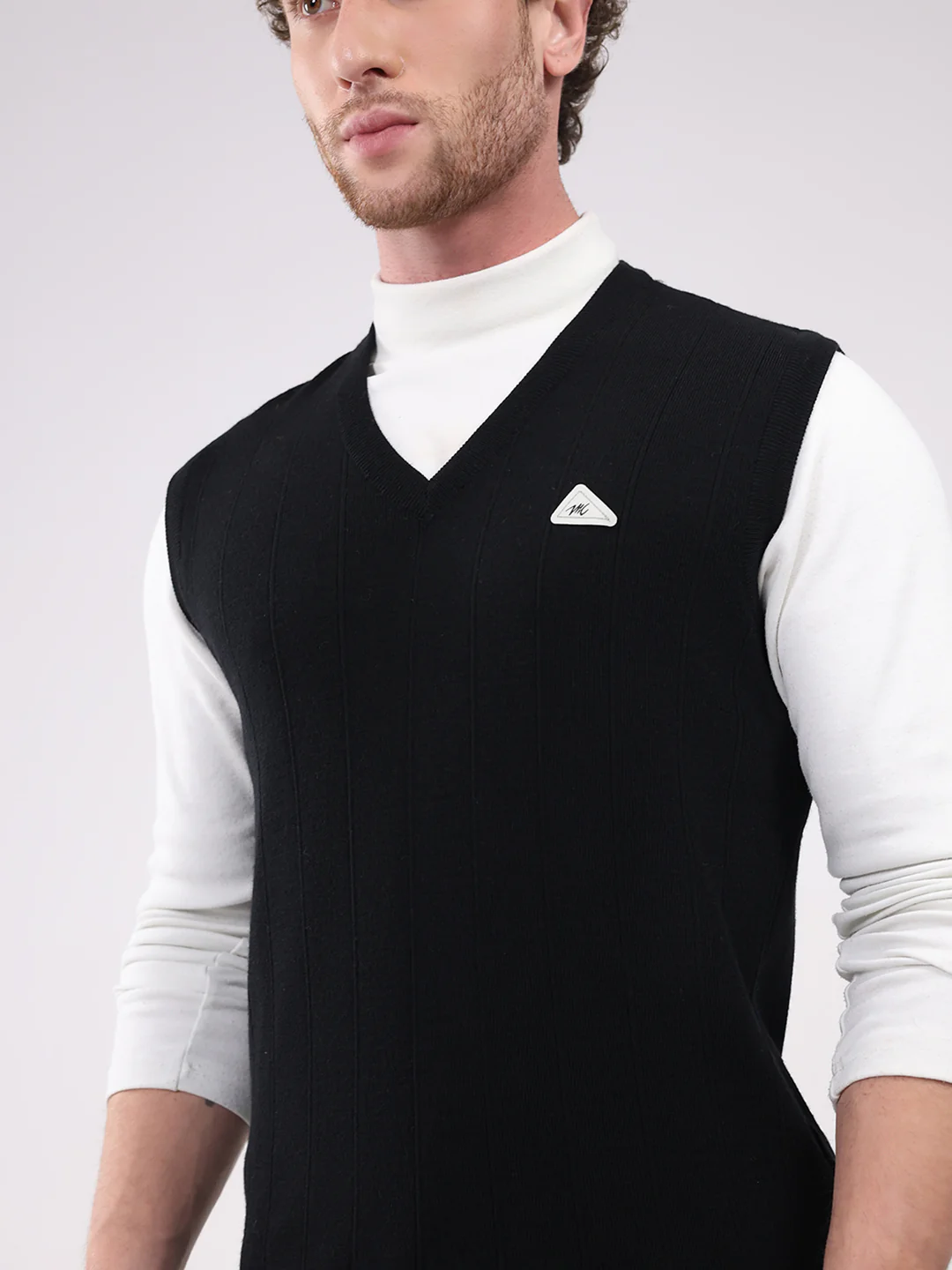 Men Black Solid V Neck Sleeveless Sweater - Image 6
