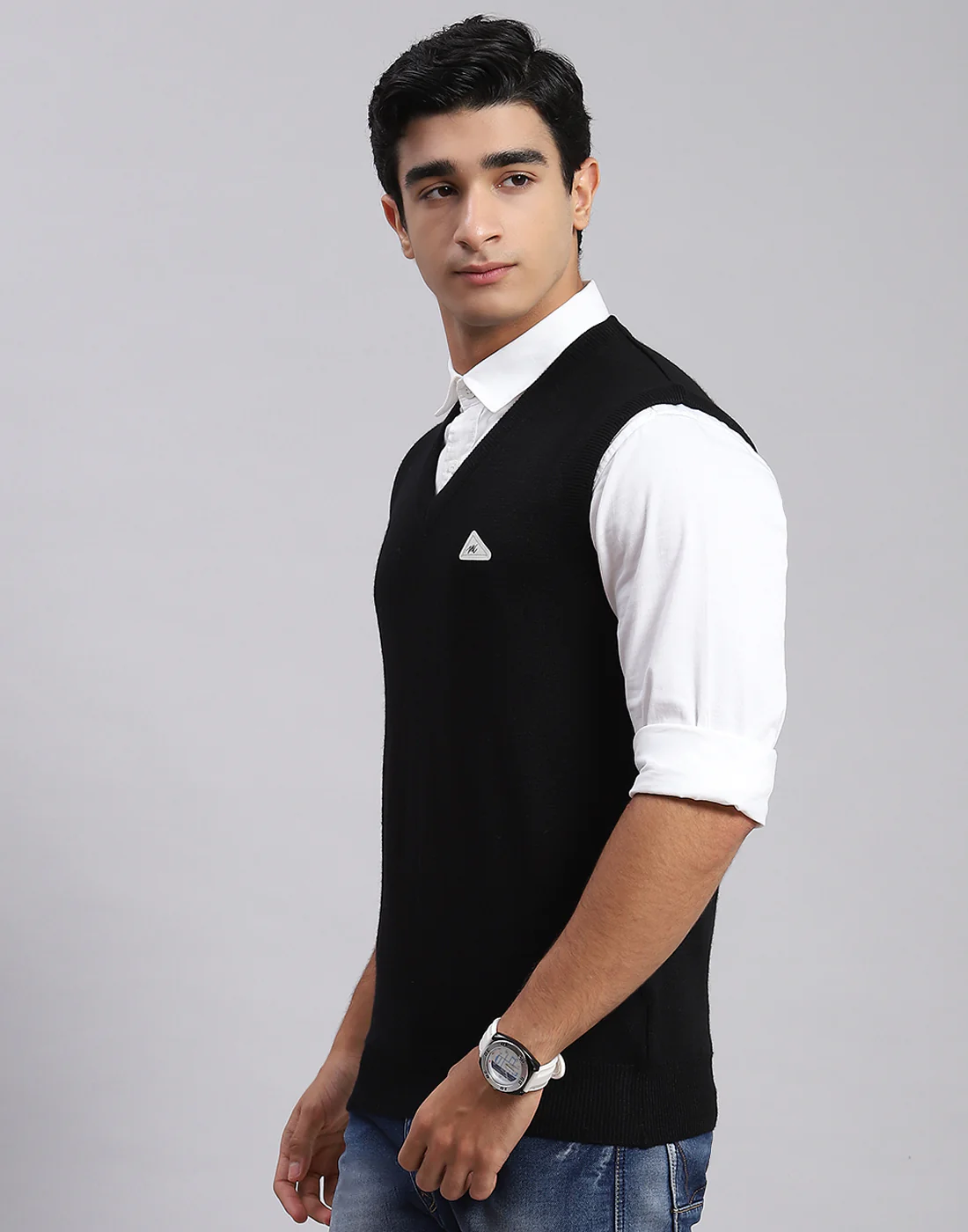 Men Black Solid V Neck Sleeveless Sweaters/Pullovers - Image 3