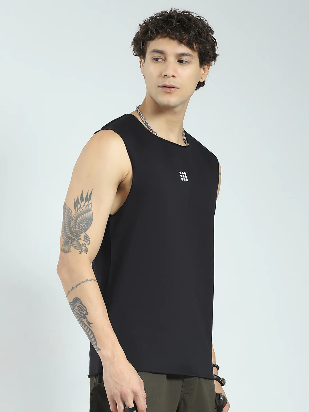 Rock.it Men Black Solid Round Neck Sleeveless T-Shirt - Image 4