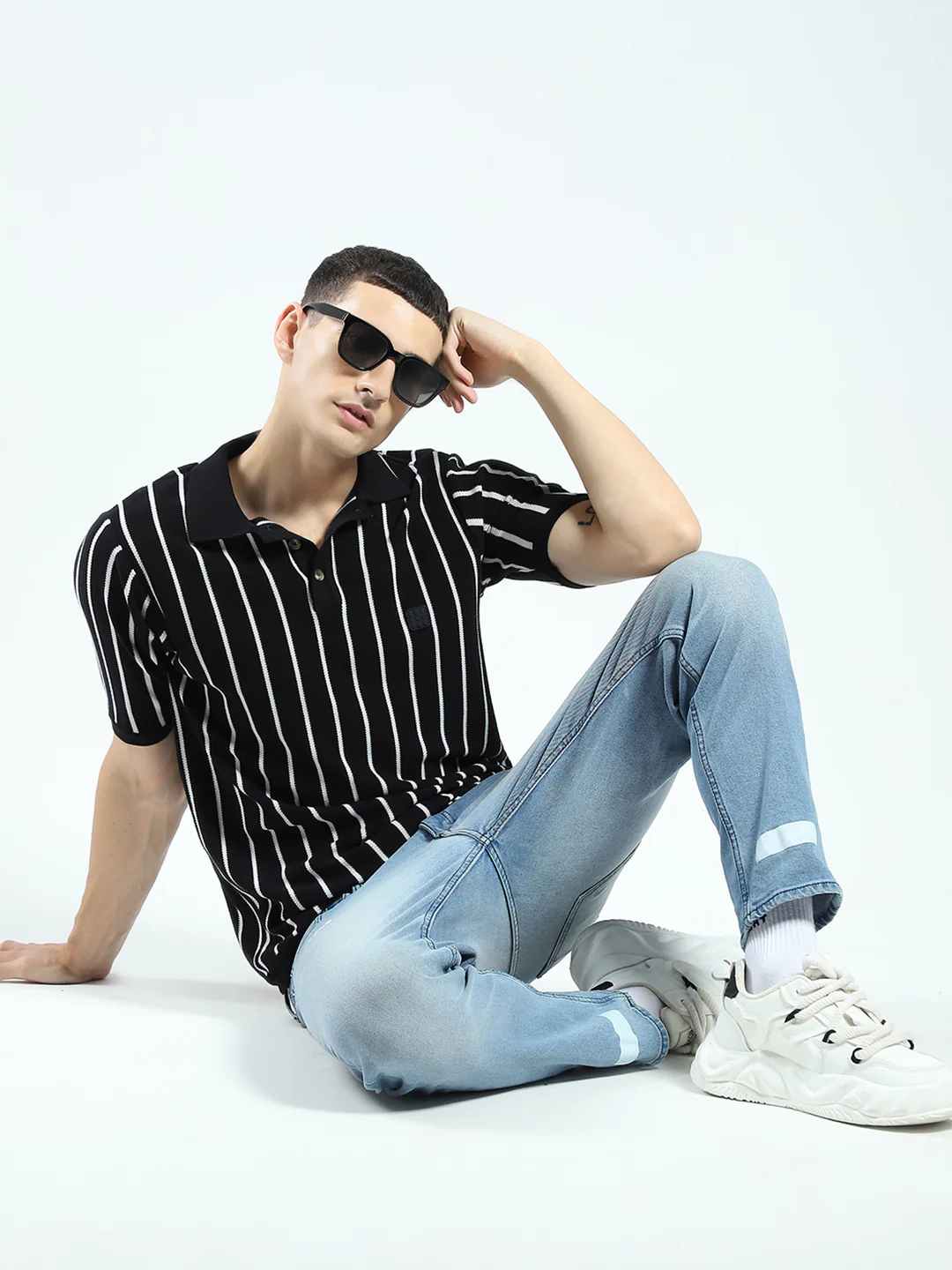 Rock.it Men Black Stripe Collar Half Sleeve T-Shirt - Image 2