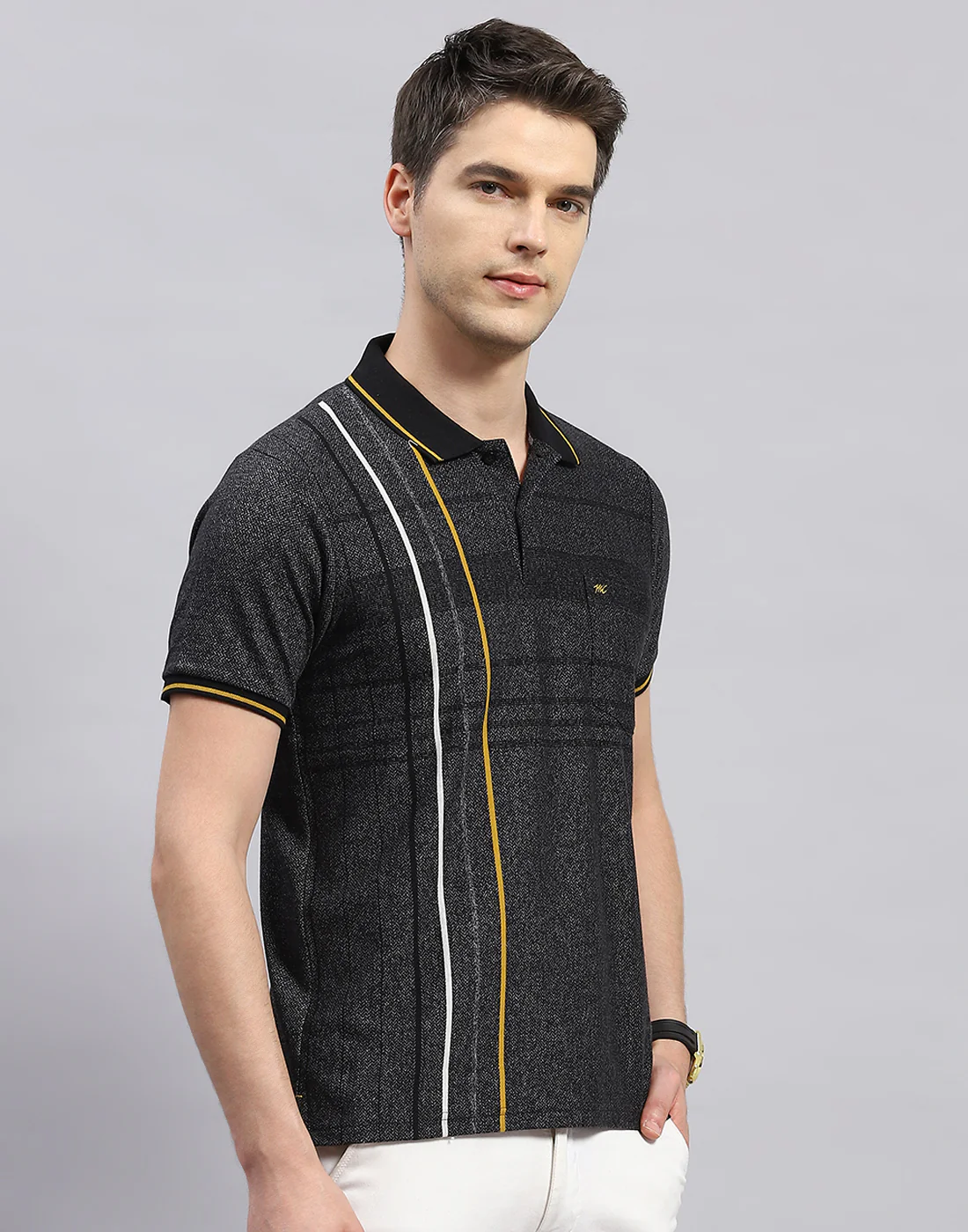 Men Black Stripe Polo Collar Half Sleeve T-Shirt - Image 4