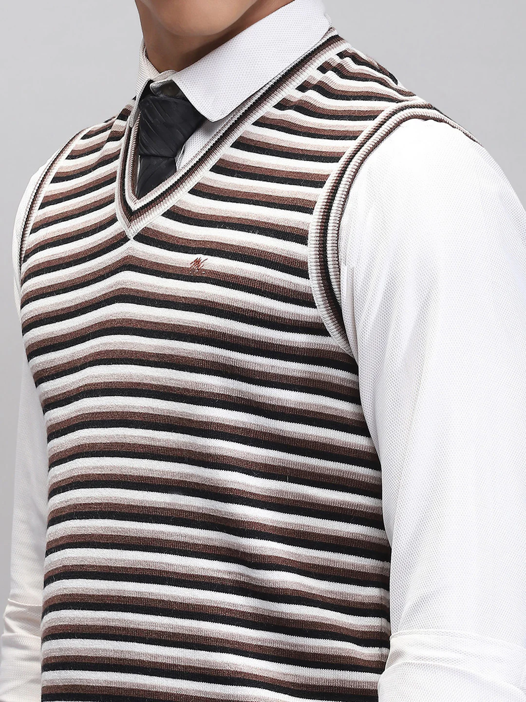 Men Black Stripe V Neck Sleeveless Sweater - Image 6