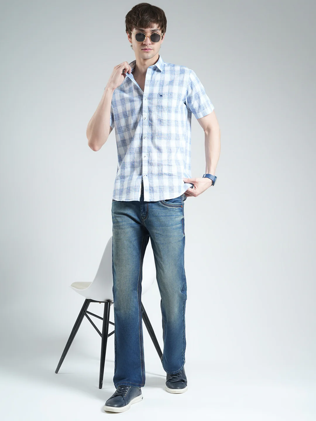 Men Blue Check Collar Half Sleeve Linen Shirt - Image 2