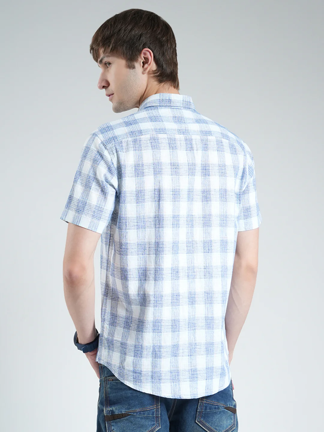 Men Blue Check Collar Half Sleeve Linen Shirt - Image 5