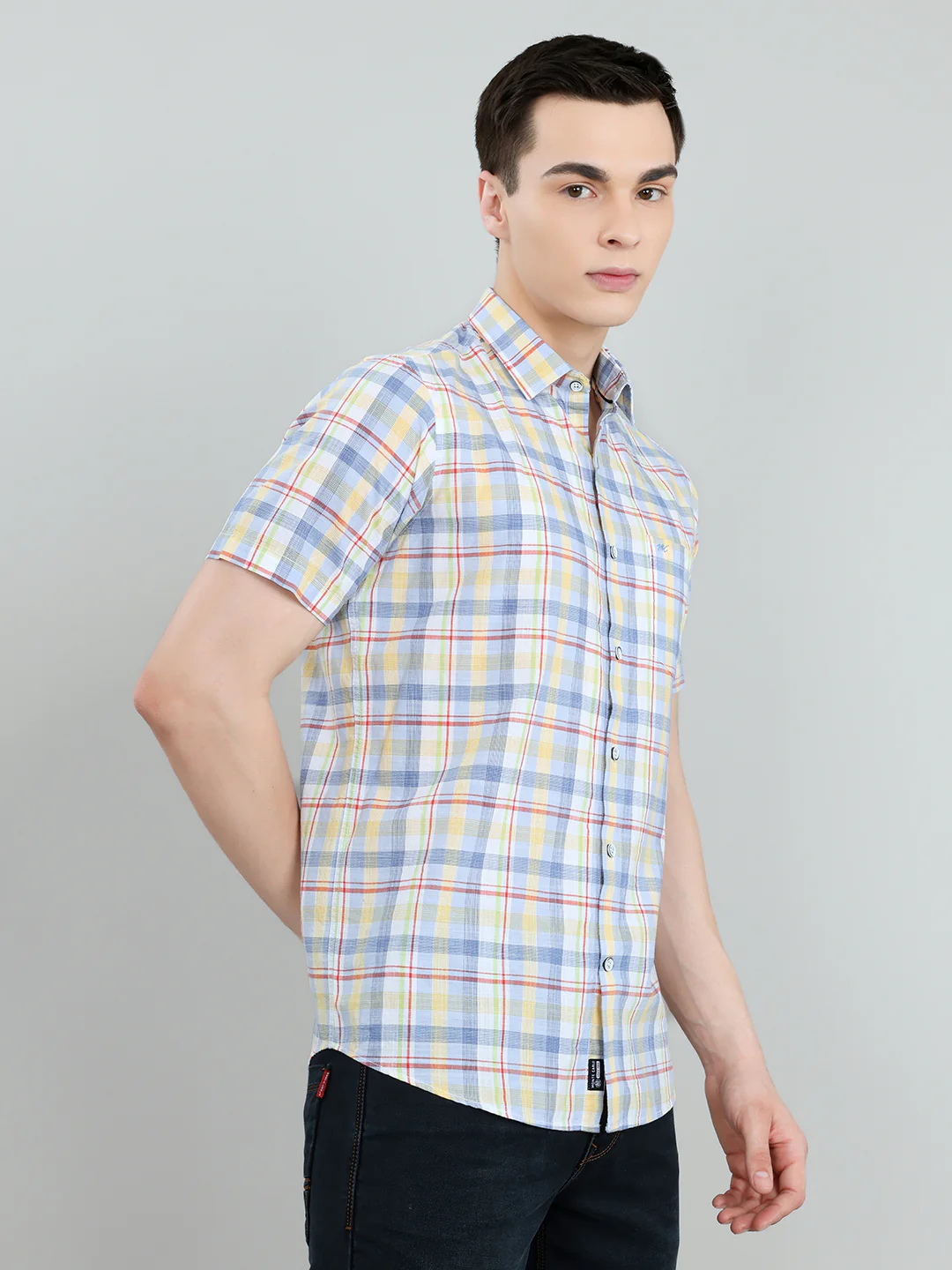 Men Blue Check Collar Half Sleeve Shirt - Image 5