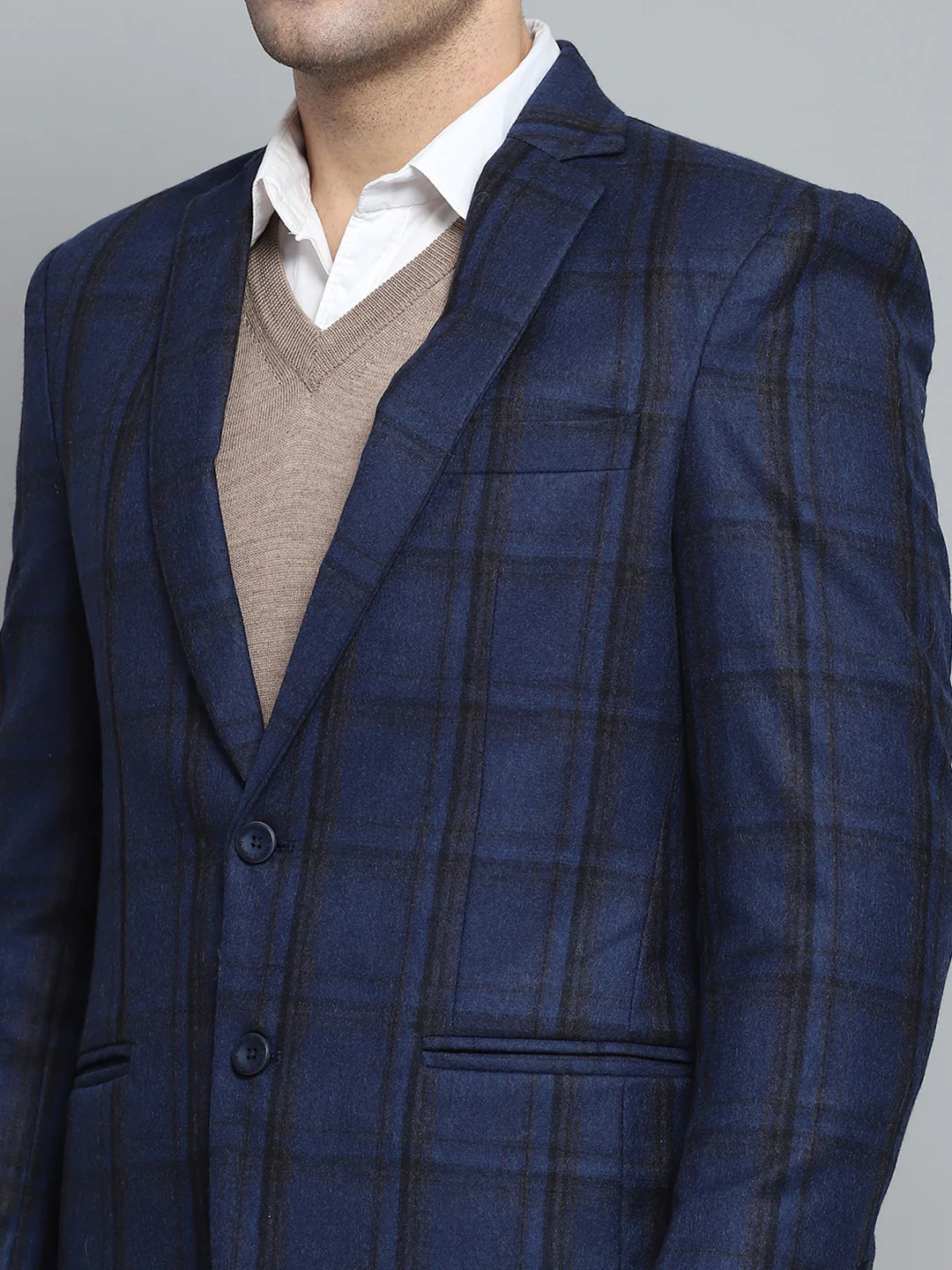 Men Blue Check Notch lapel Collar Full Sleeve Coat - Image 7