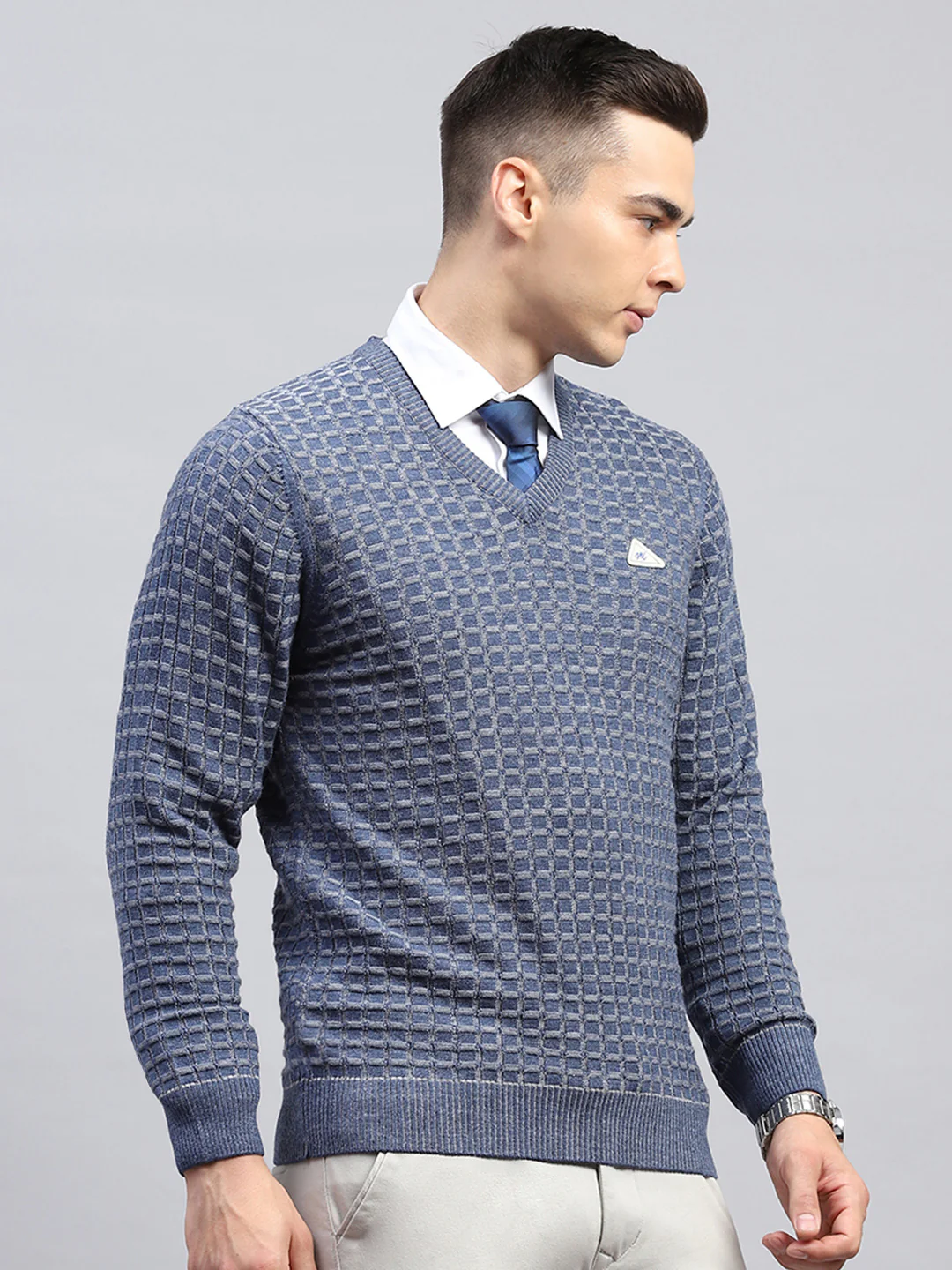 Men Blue Check V Neck Full Sleeve Pullover - Image 4