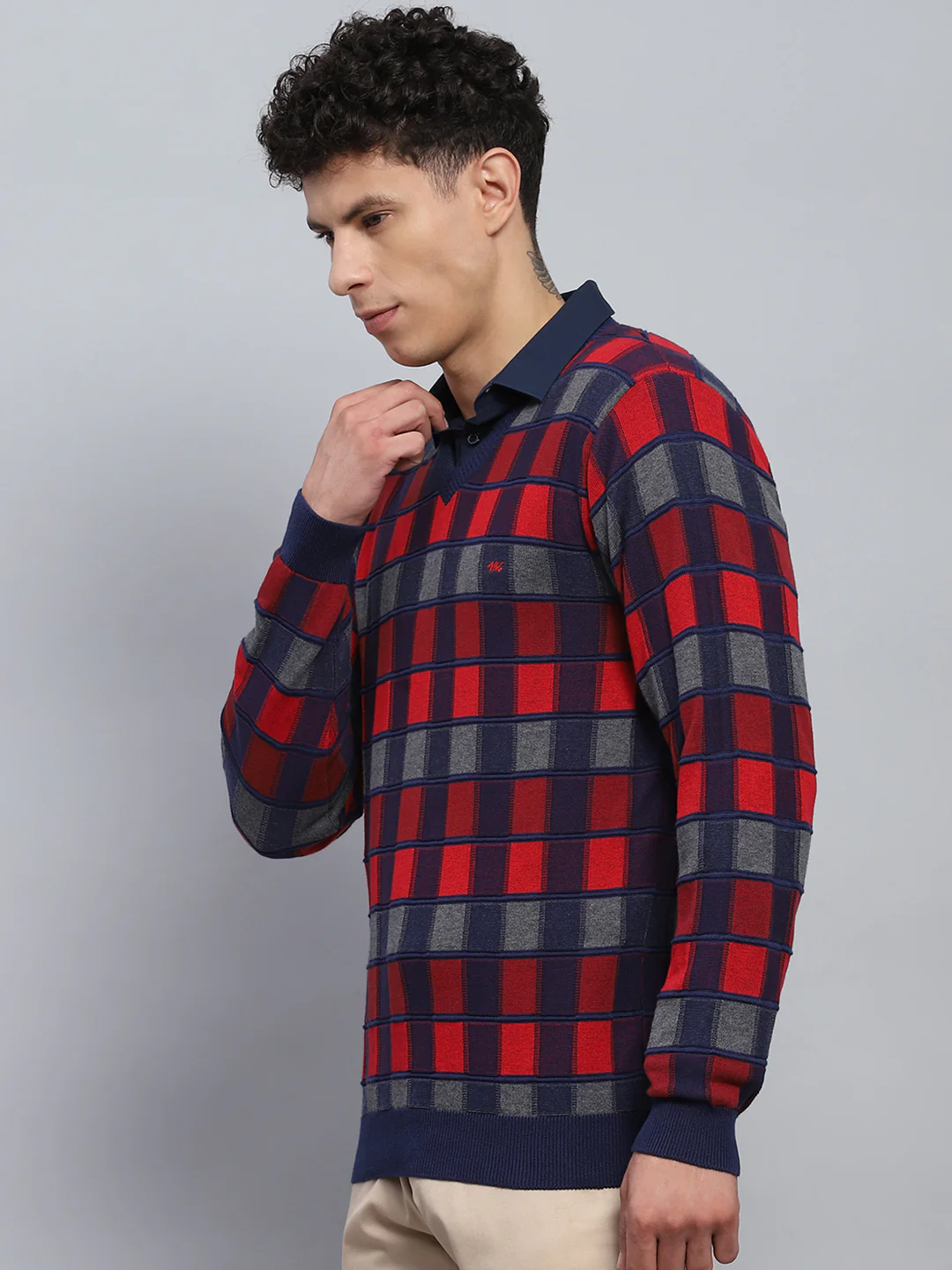Men Blue Check V Neck Full Sleeve Pullover - Image 3