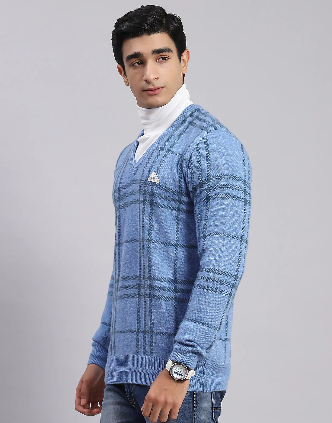 Men Blue Check V Neck Full Sleeve Sweaters/Pullovers - Image 3