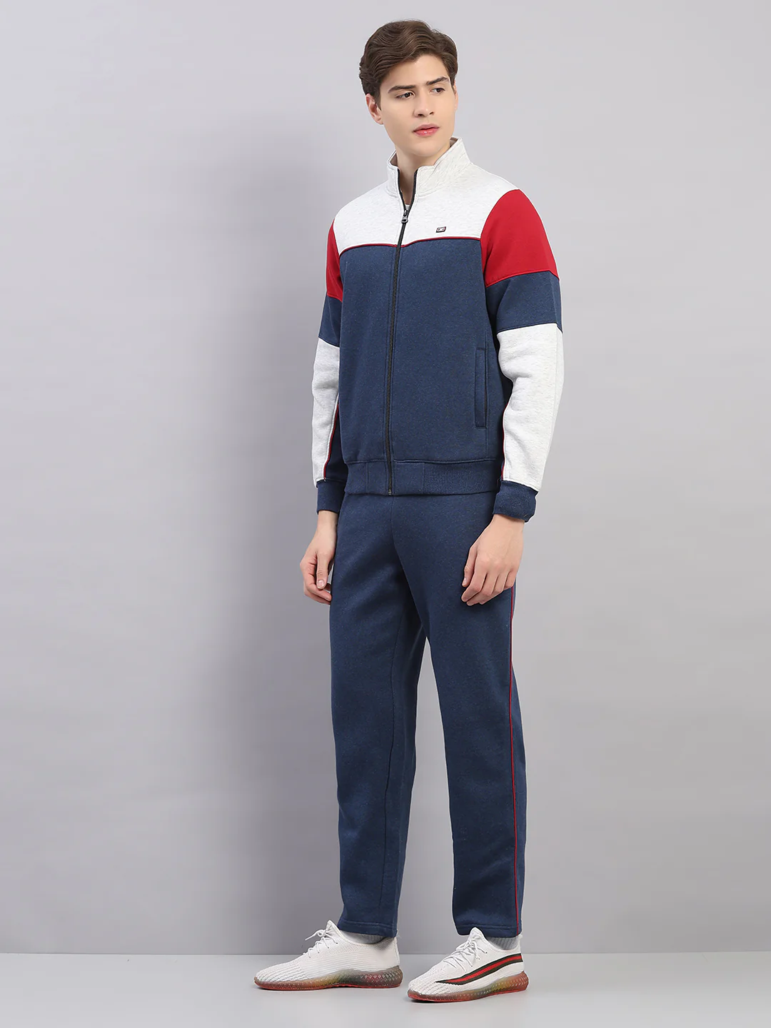 Men Blue Colourblocked Stand Collar Full Sleeve Winter Tracksuit - Image 3