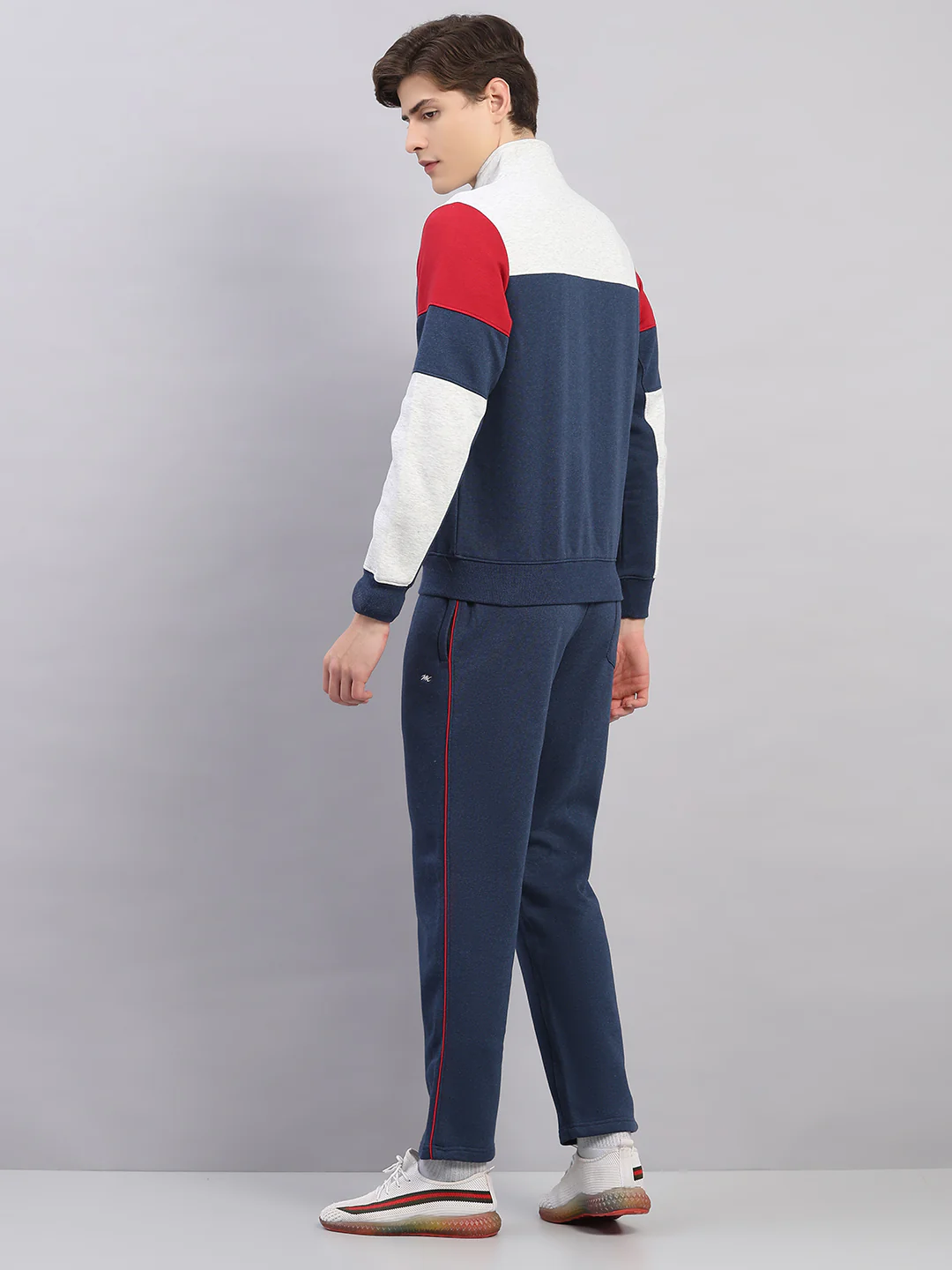 Men Blue Colourblocked Stand Collar Full Sleeve Winter Tracksuit - Image 5